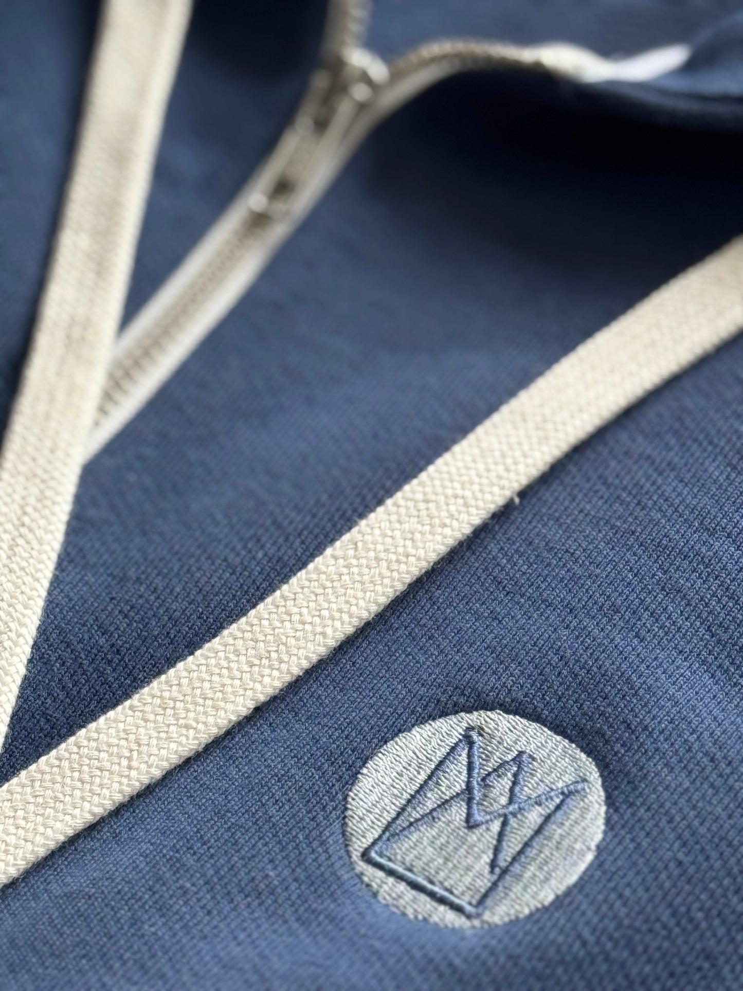 MEN´S HOODIE - PERPETUAL